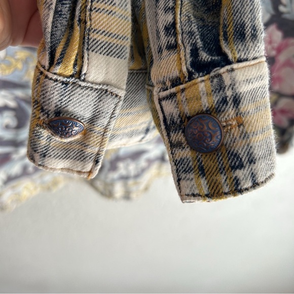 Aratta Silent Journey Heart Feels Plaid Button Down Floral Back Cotton Sz Small - Picture 4 of 5